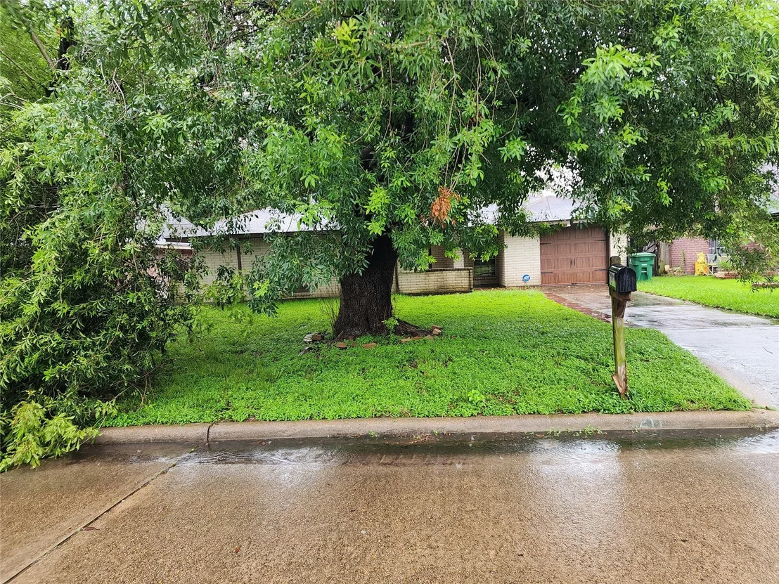 Photo of 7211 Log View Drive