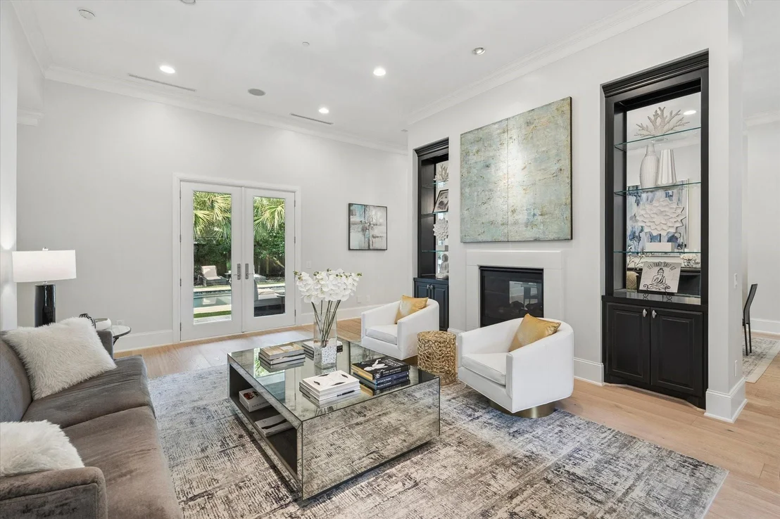 Photo of 711 Timber Hill Drive