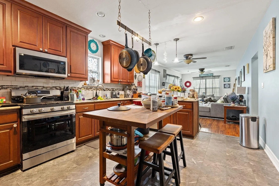 Photo of 809 Howard Street
