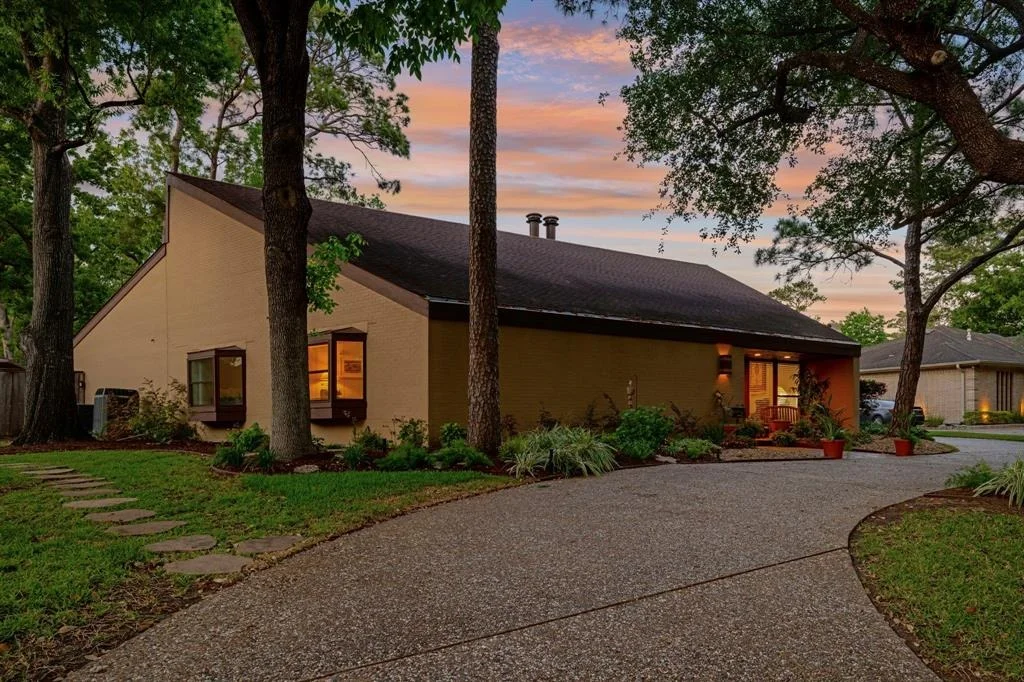 Photo of 10318 Pine Forest Road