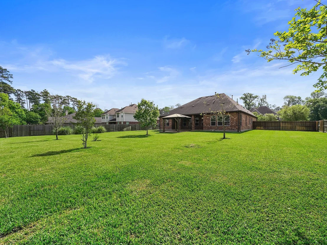 Photo of 22635 Pineleigh Court