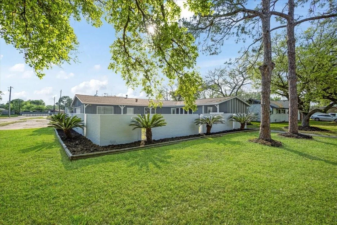 Photo of 3426 Valley Brook Drive