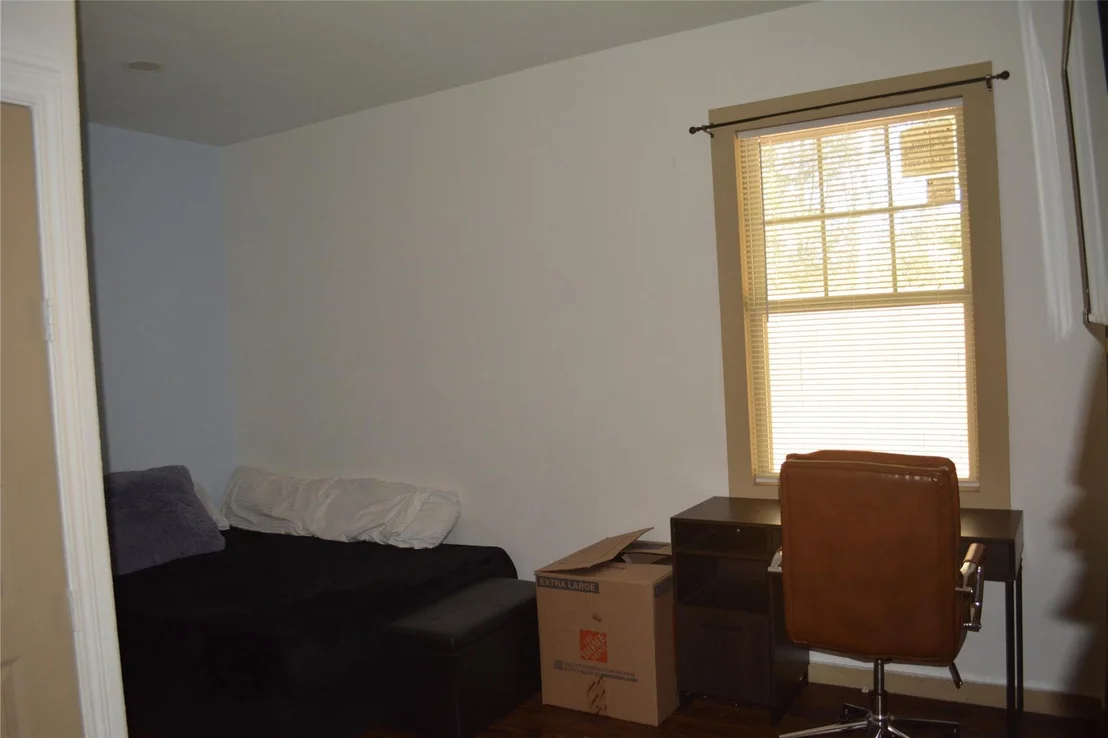Photo of 824 Road 5203