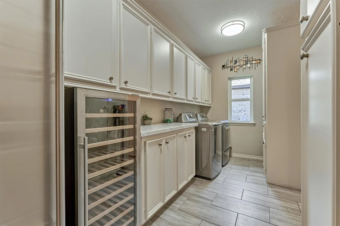 Photo of 150 Lake View Circle