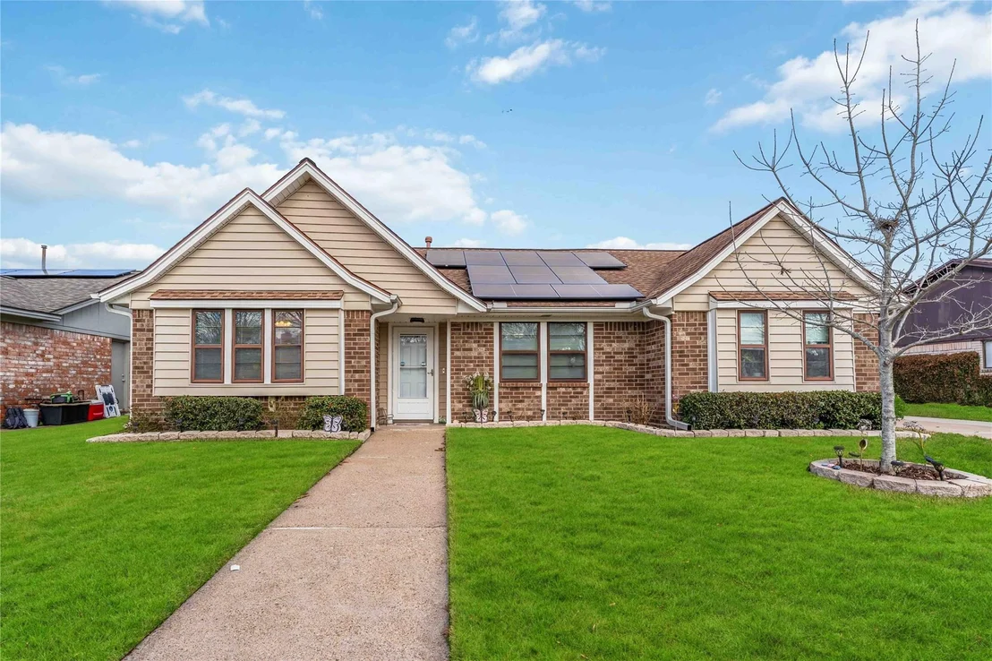 Photo of 5222 Glenvalley Drive