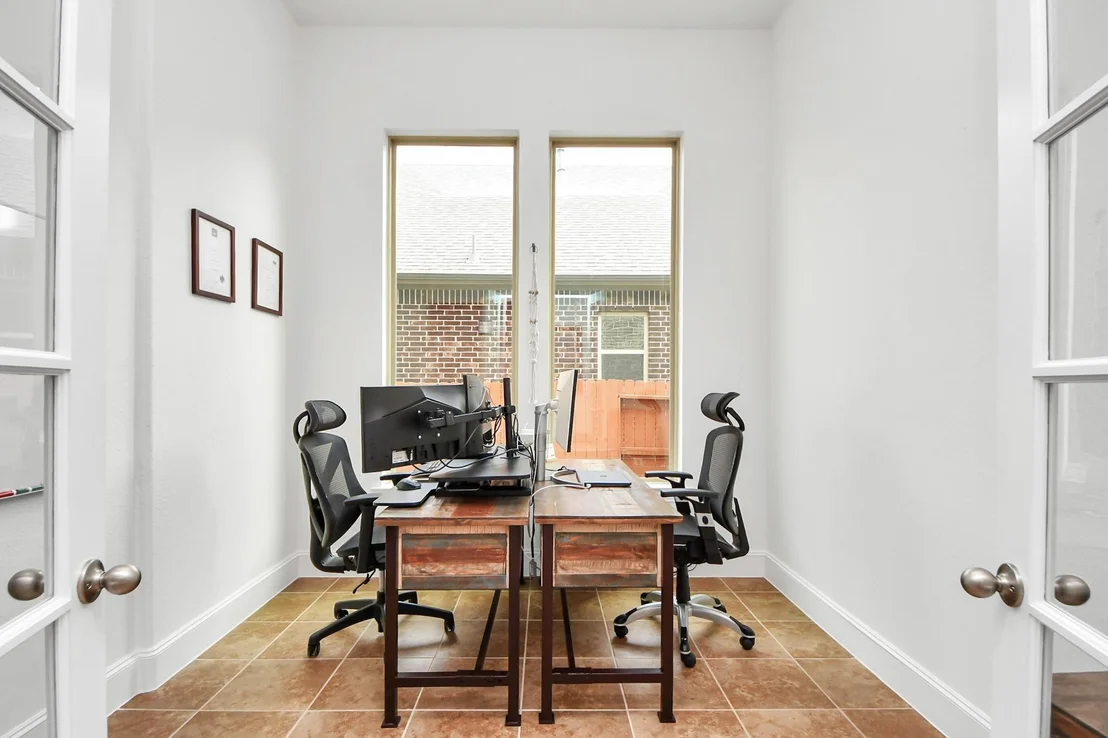 Photo of 2842 Walnut Crest Drive