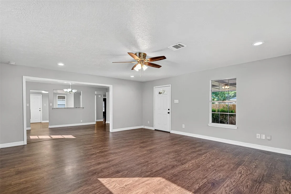 Photo of 4034 Caplin Street