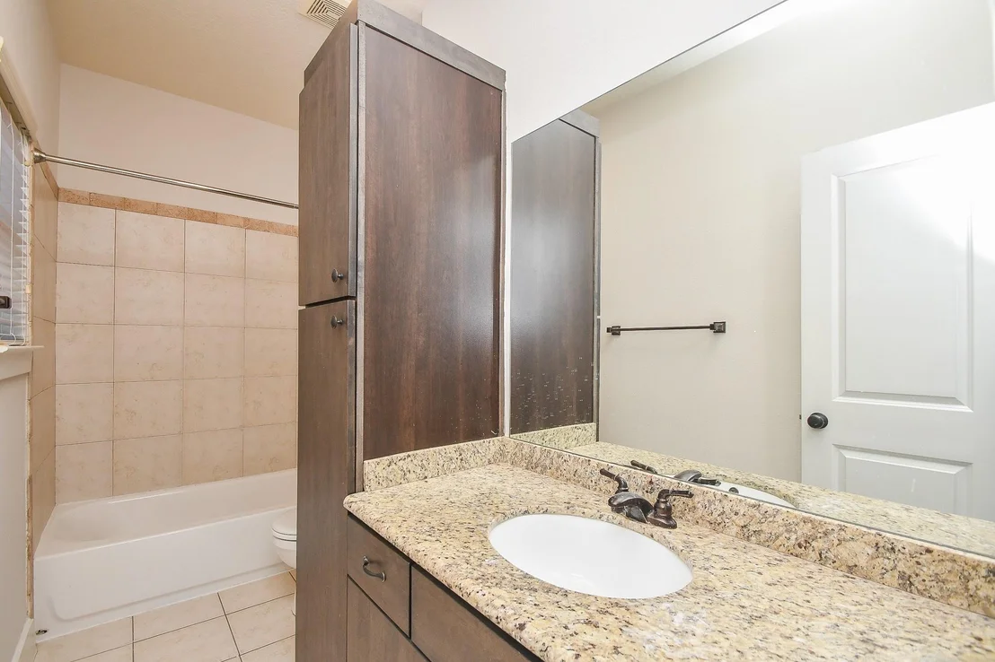 Photo of Unit A at 2422 Navigation Boulevard