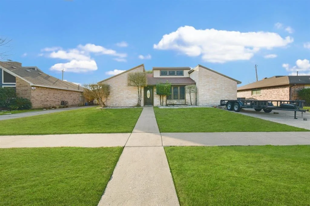 Photo of 405 Valley Brook Drive