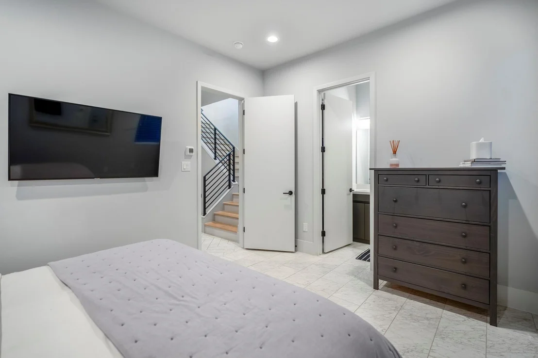 Photo of 405 Detering Street