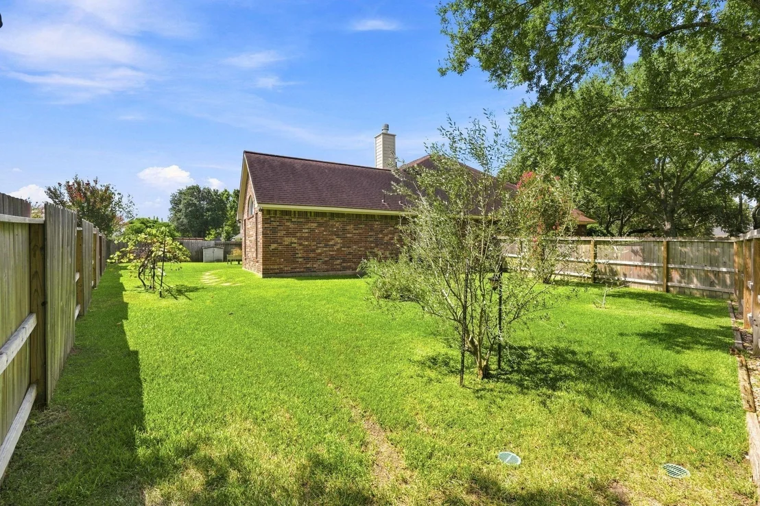 Photo of 6127 Merry Pine Court