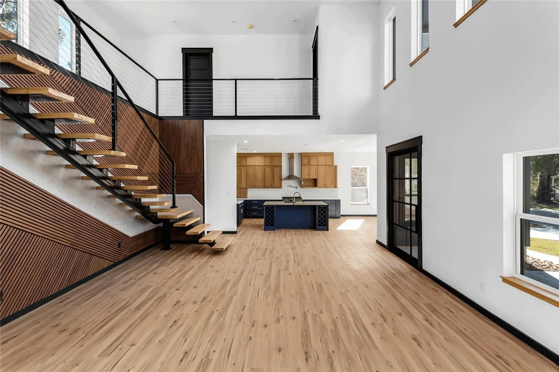 Photo of 7292 Edgewater Drive