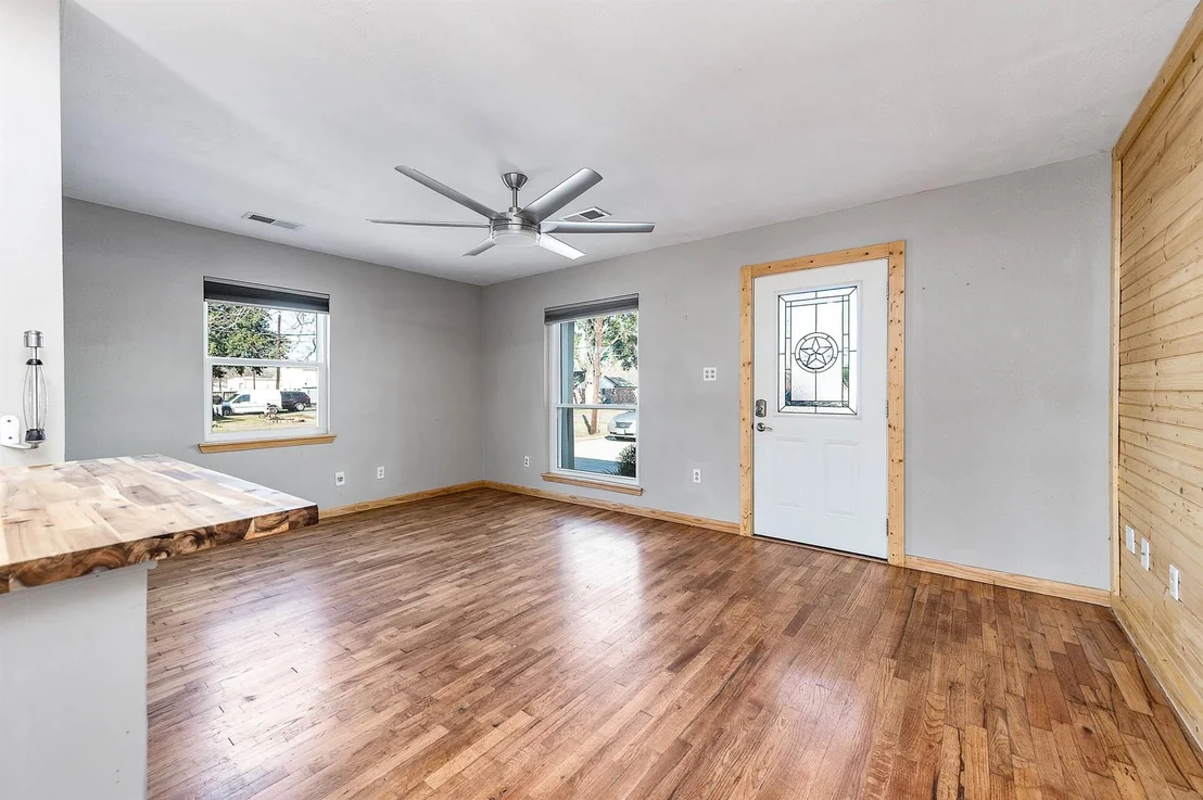 Photo of 2738 Lilac Street