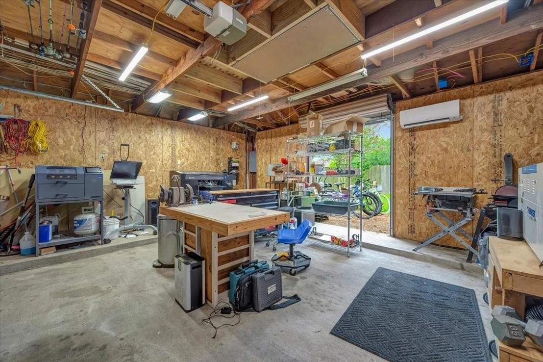 Photo of 15110 Greenleaf Lane