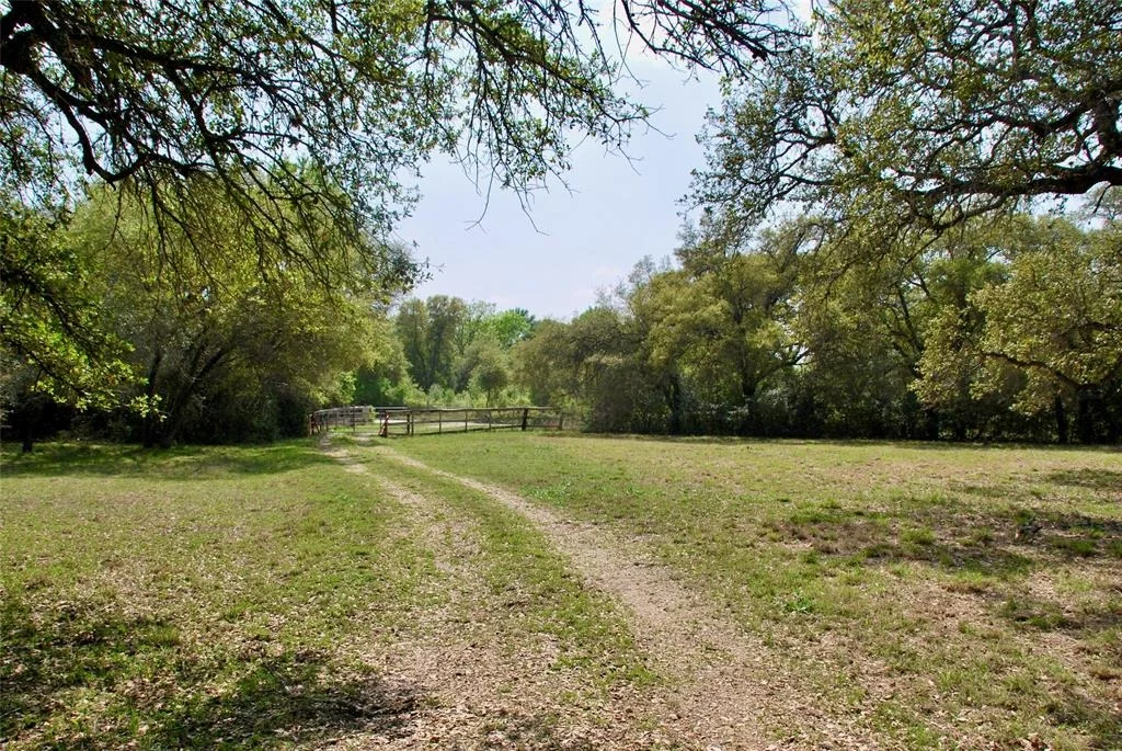 Photo of 1801 County Road 381