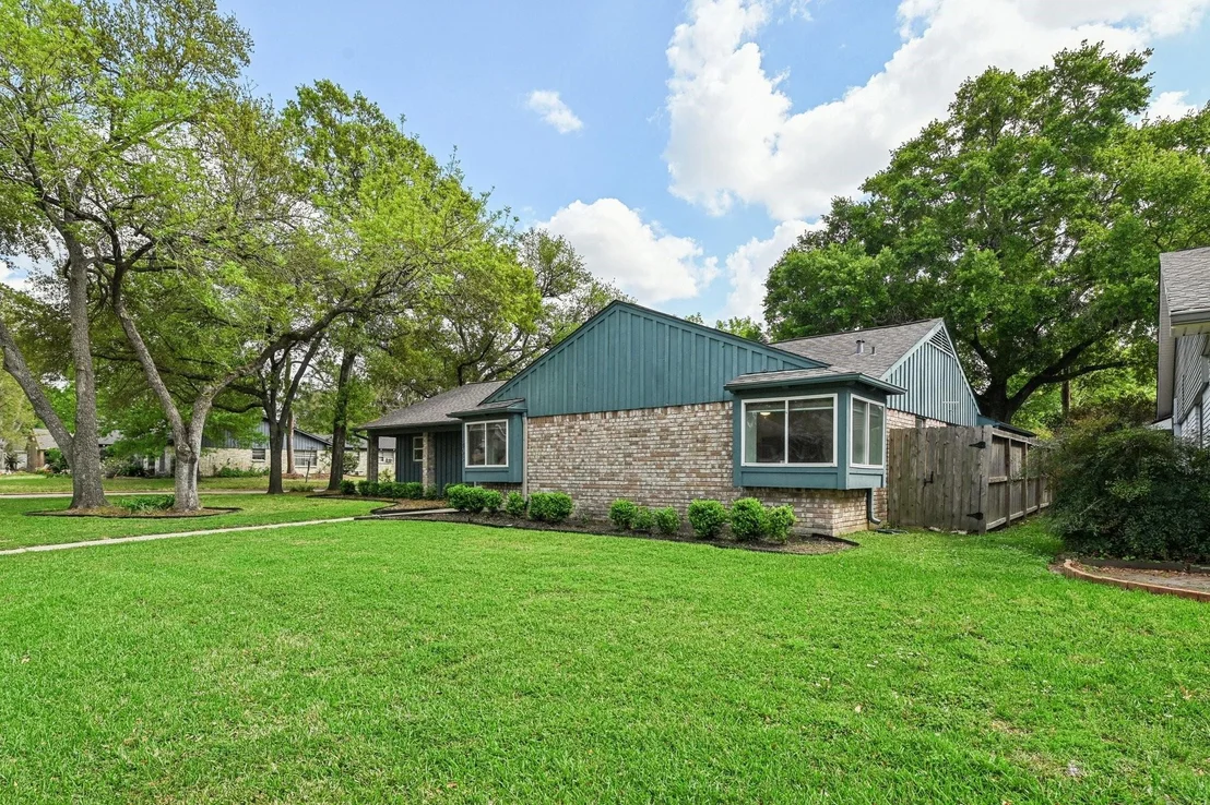 Photo of 11403 Valley Spring Drive