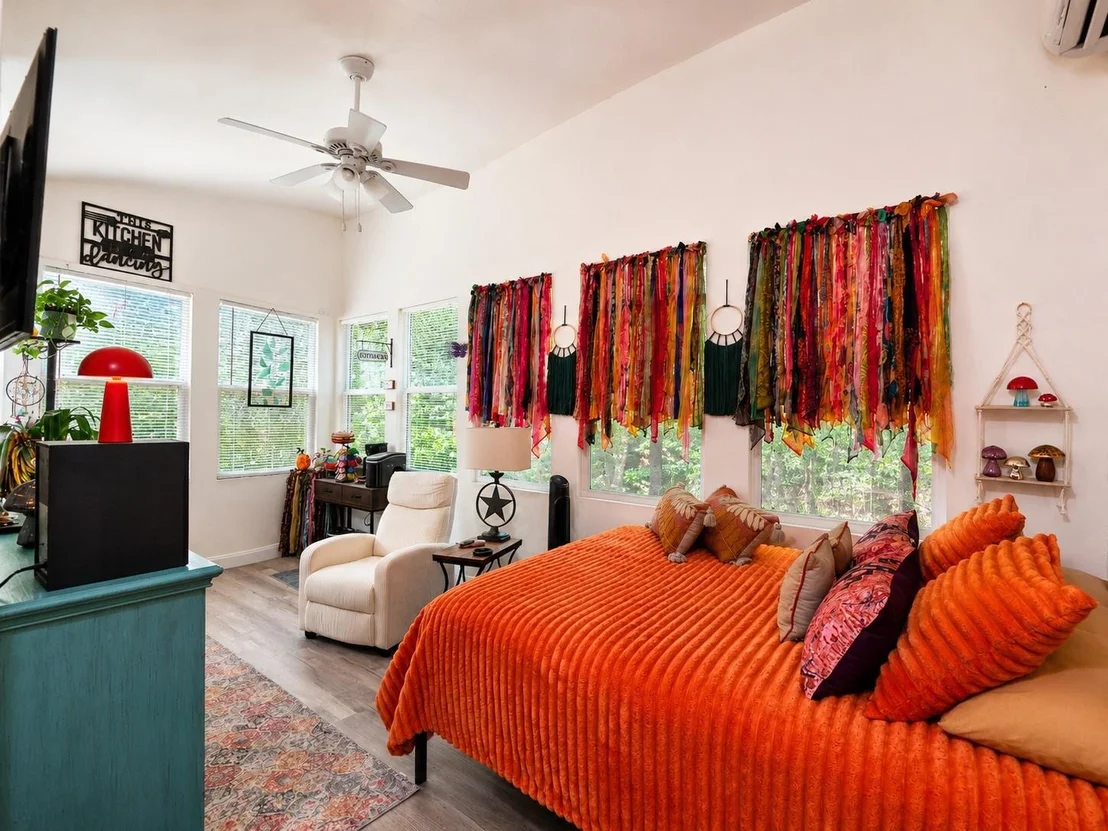 Photo of 236 W Peterson Loop