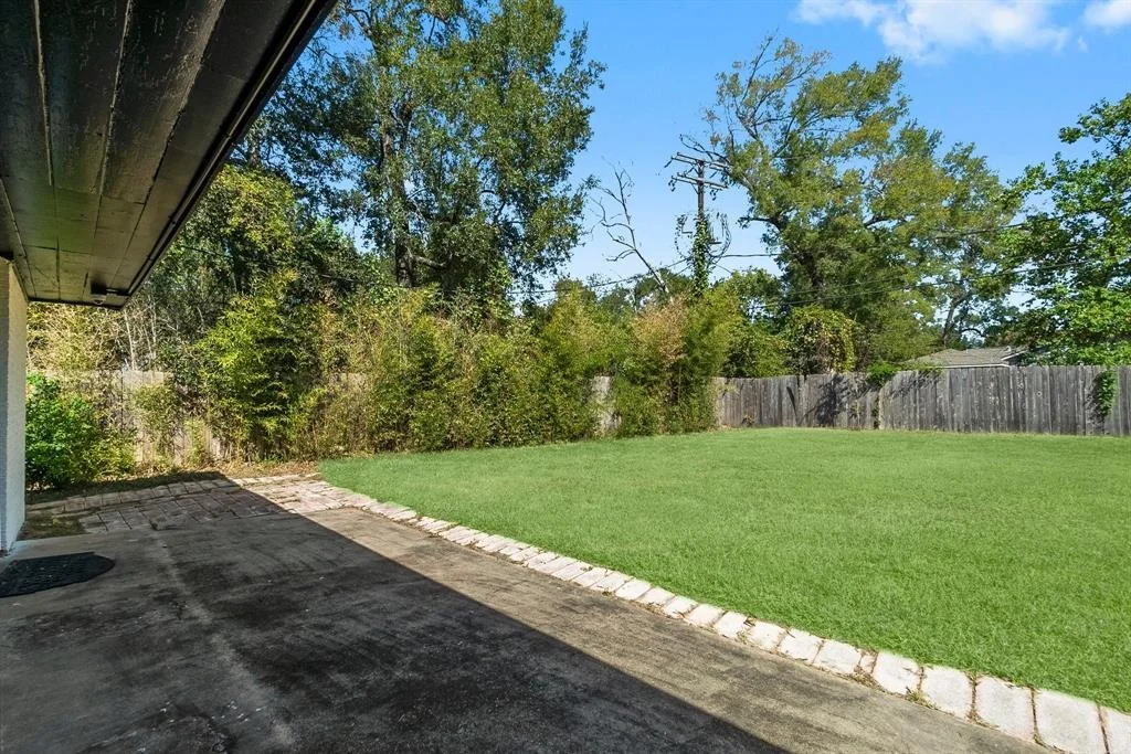 Photo of 1610 Shady Oaks Drive