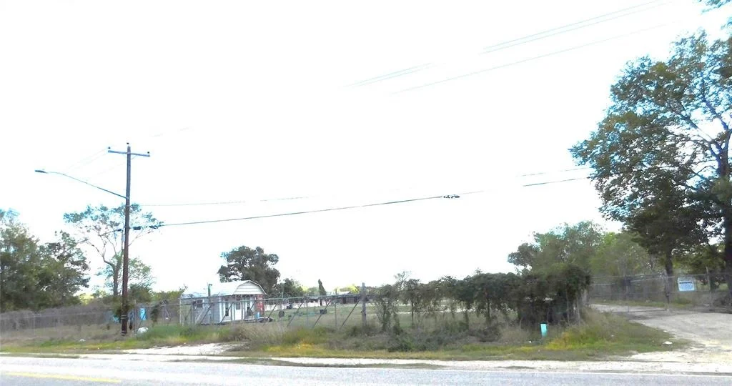 Photo of 9800 Hirsch Road