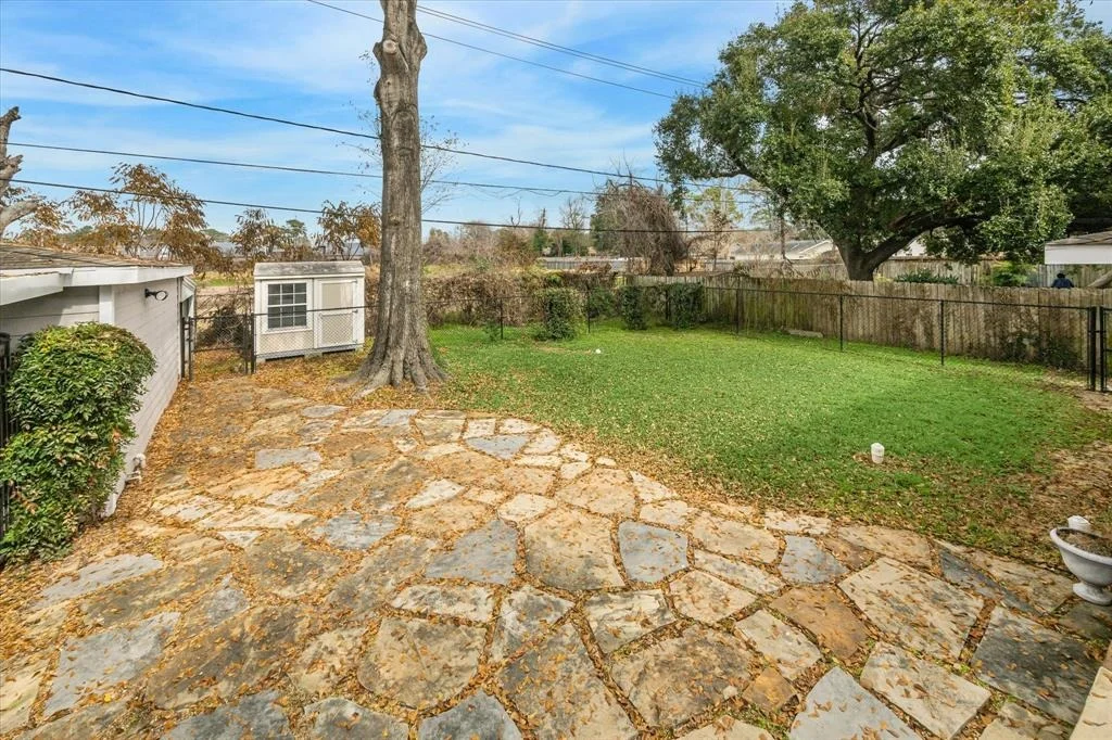 Photo of 9916 Westview Drive