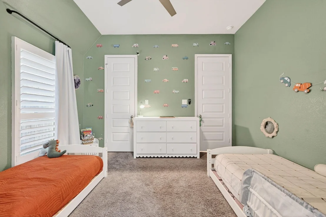 Photo of 25121 Pinebrook Grove Lane