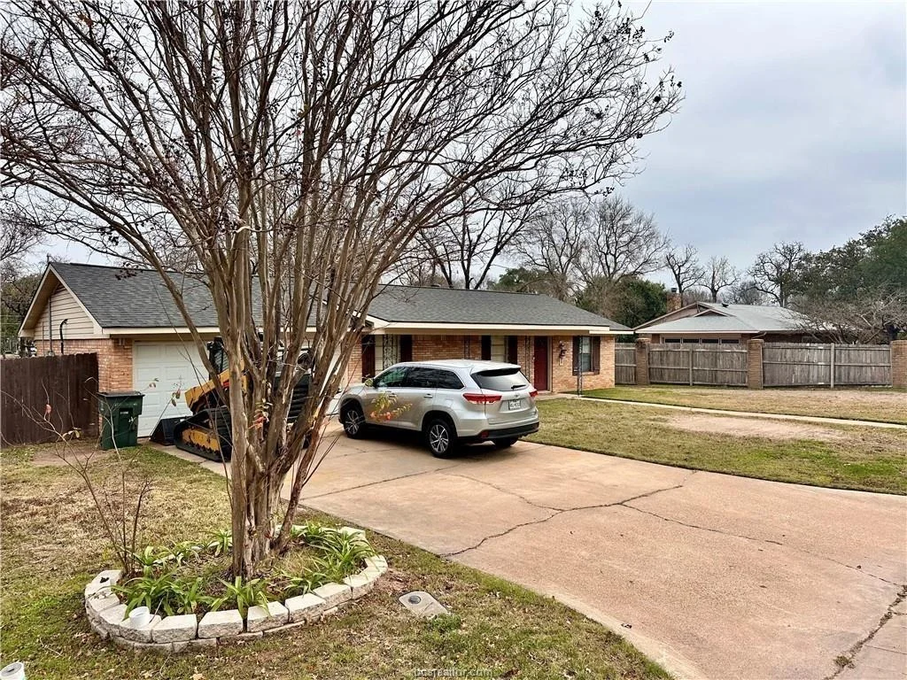 Photo of 2501 Wayside Drive