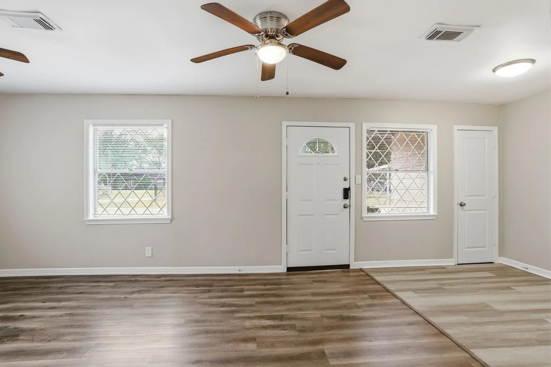 Photo of 9242 Forest View Street