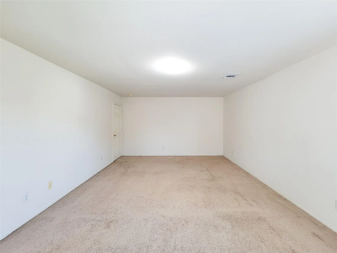 Photo of 5746 Roehampton Court