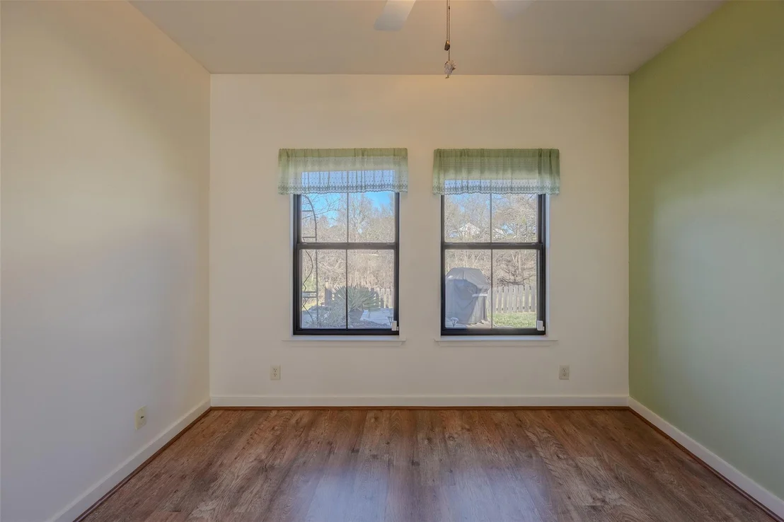 Photo of 2701 Bluebonnet Boulevard