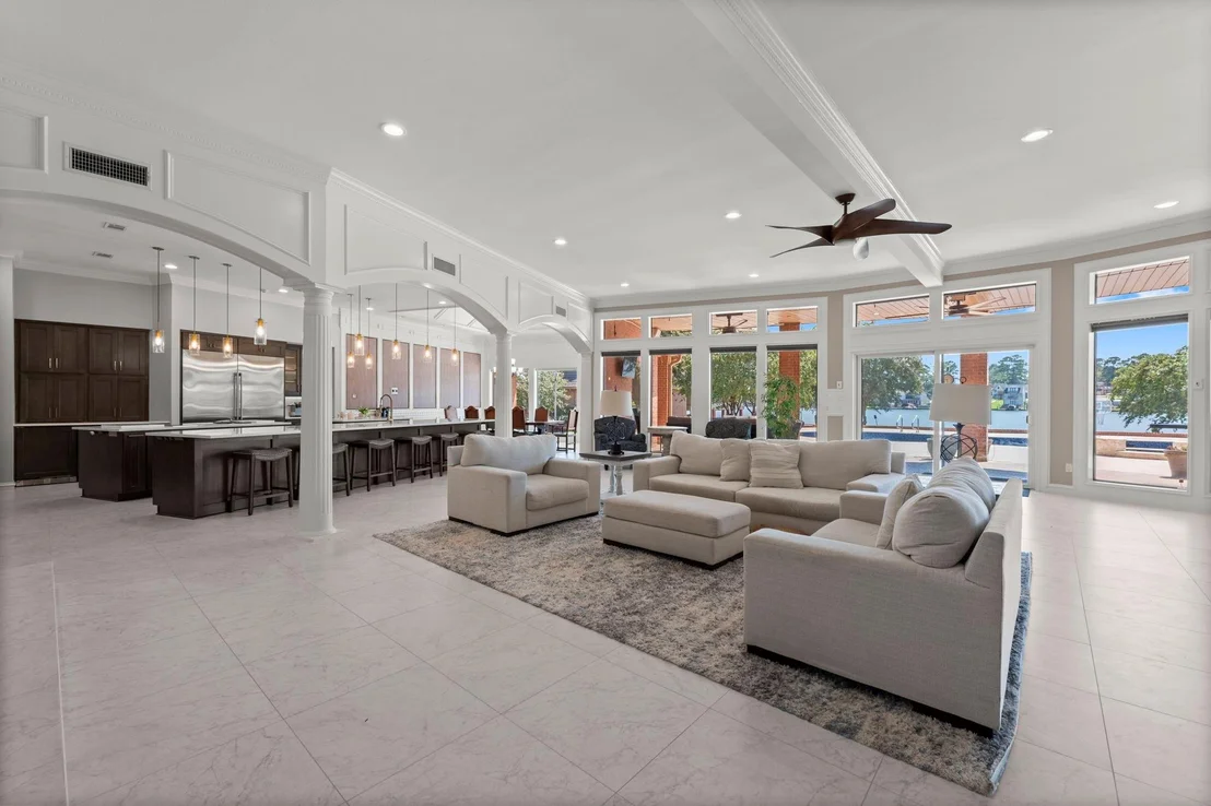 Photo of 40 La Jolla Circle