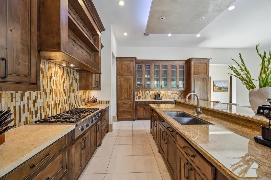 Photo of 322 Crestwood Drive