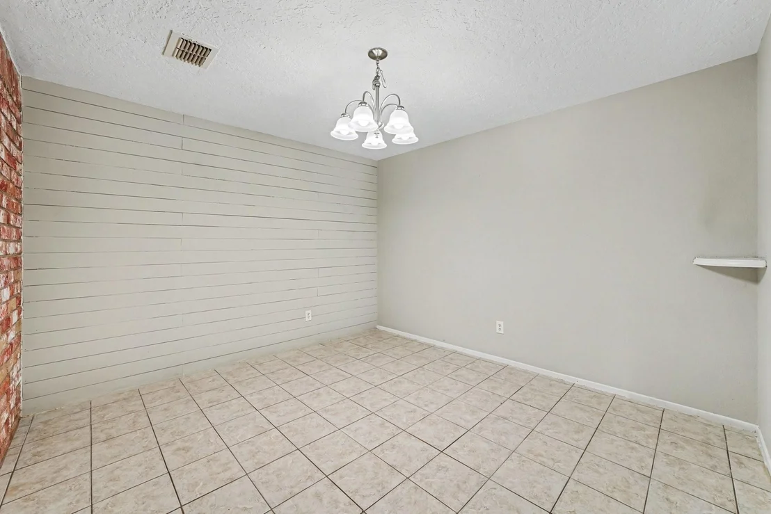 Photo of 419 Pickford Drive