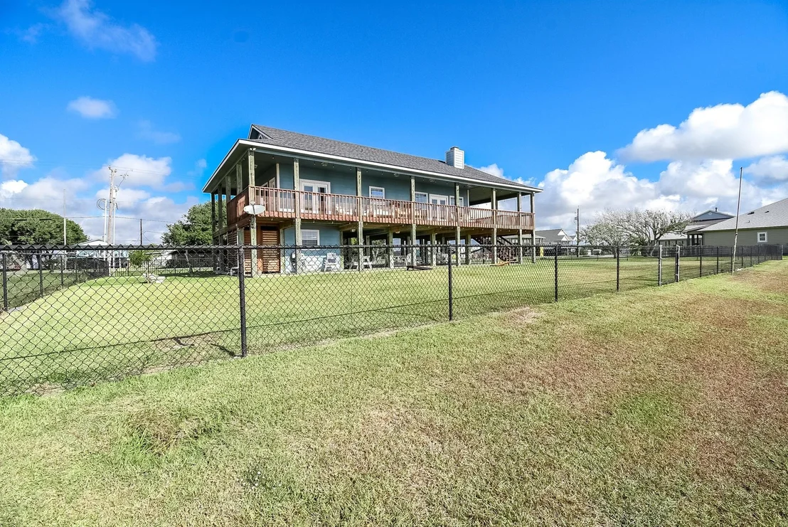 Photo of 1504 W Bayshore Drive