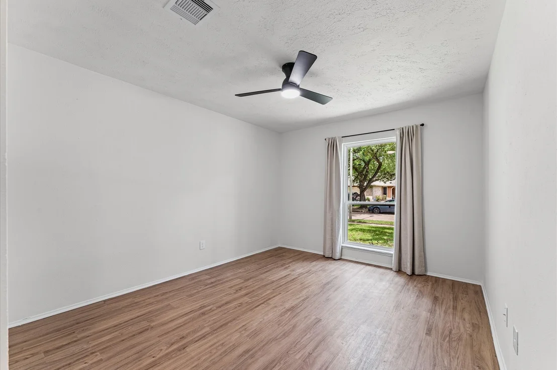Photo of 2651 Lark Lane
