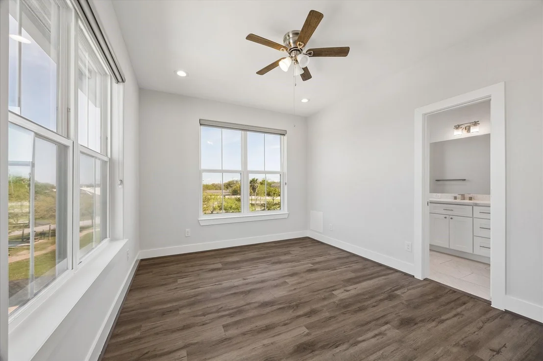 Photo of 2001 Oceanview Drive