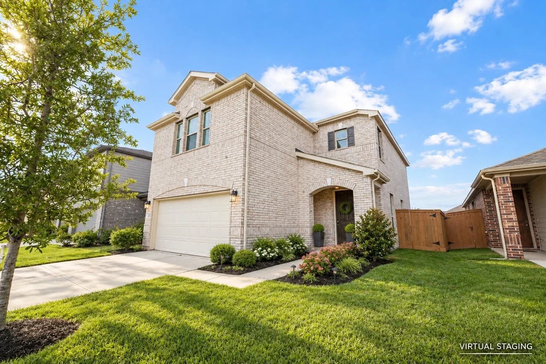 Photo of 21230 Harbor Shore Drive
