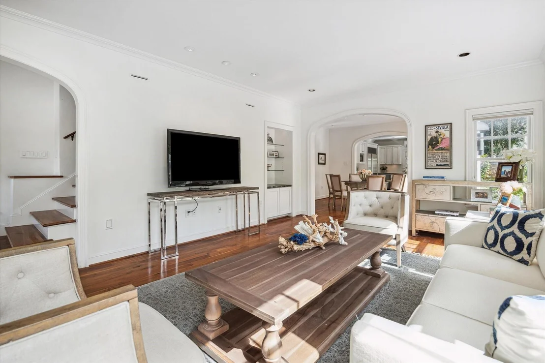 Photo of 1755 Kipling Street
