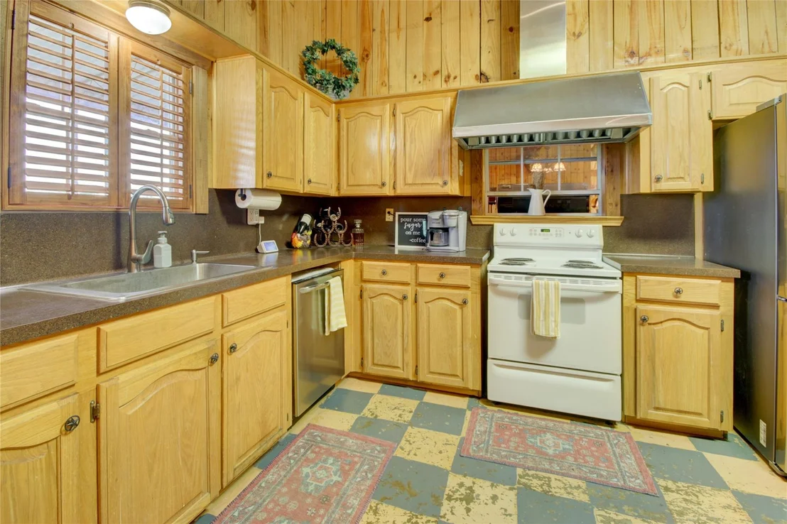 Photo of 5829 County Road 18