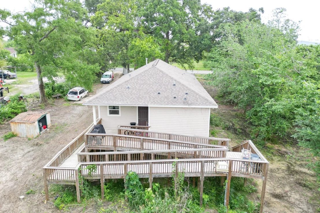 Photo of 301 Bayou Drive