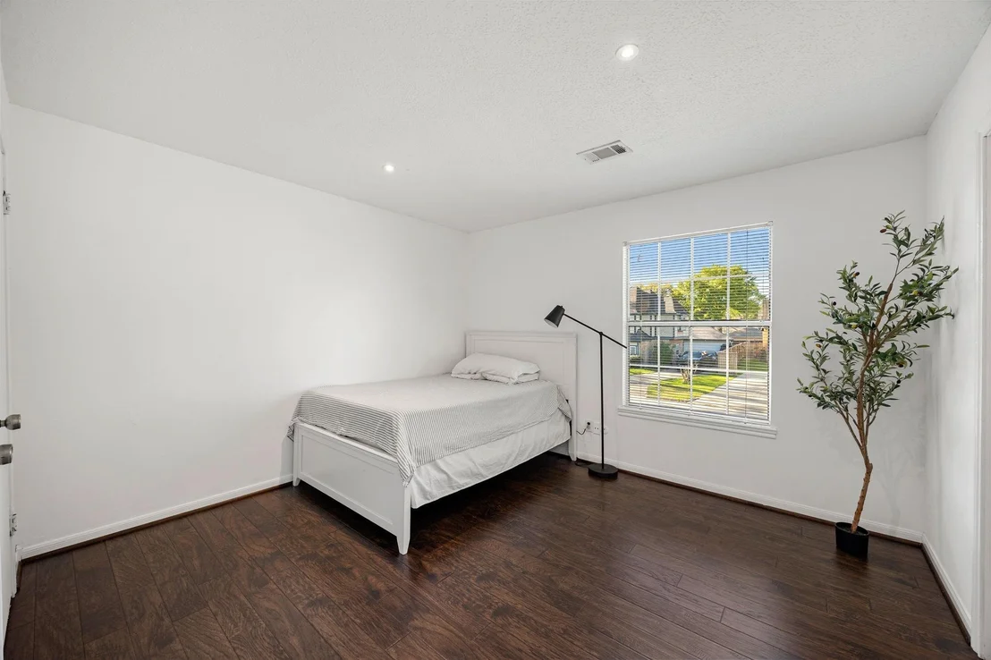 Photo of 6611 Sutter Park Lane