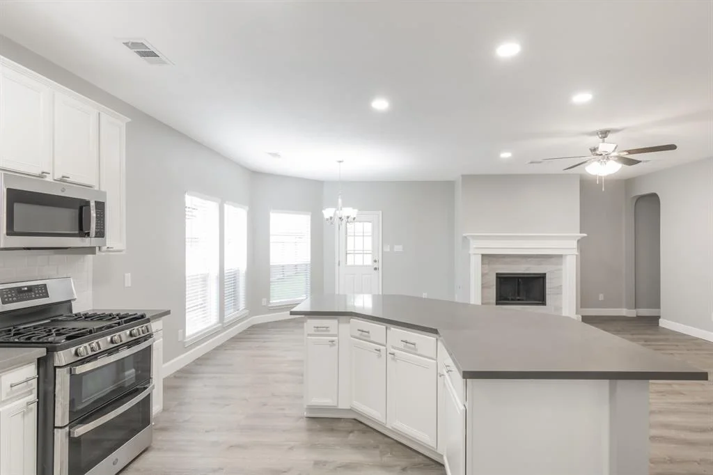 Photo of 3143 W Hampton Drive