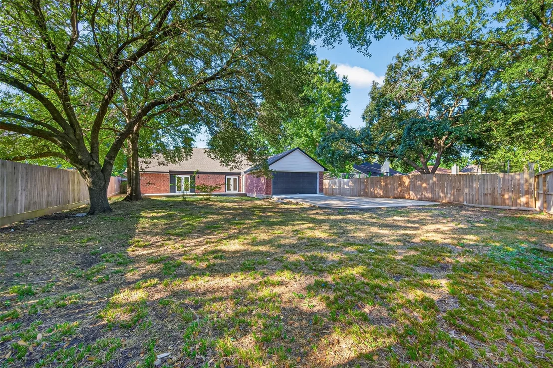 Photo of 12206 Fairhaven Lane
