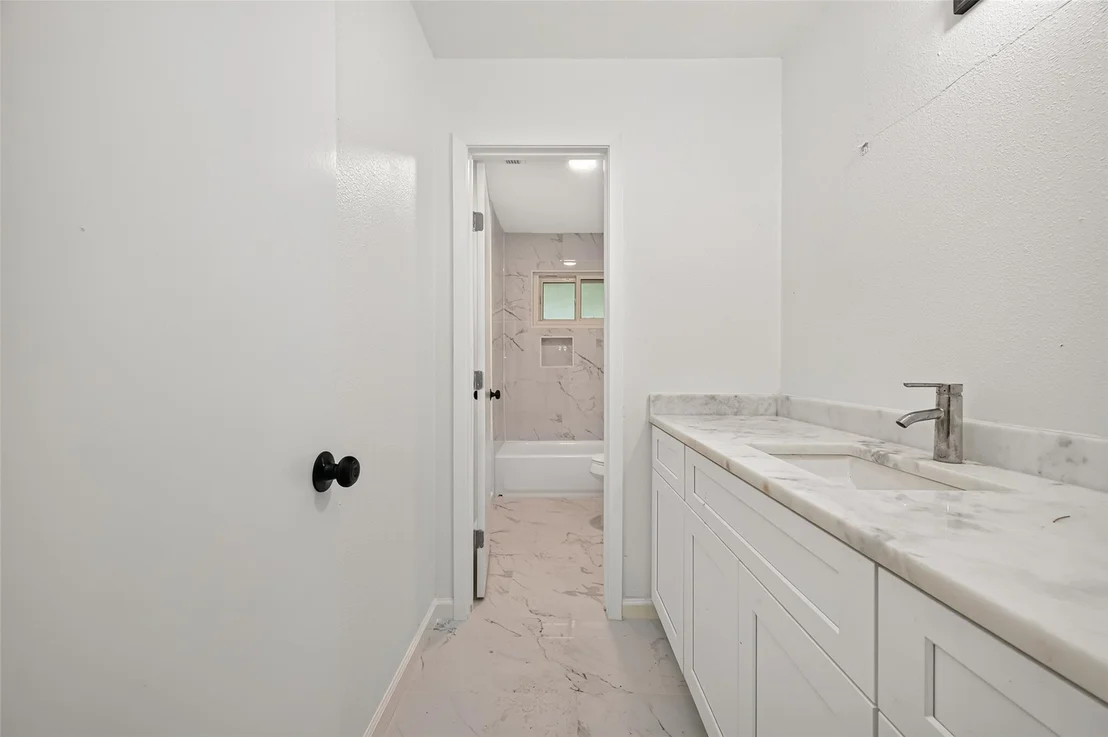 Photo of 215 Crest Hill Drive