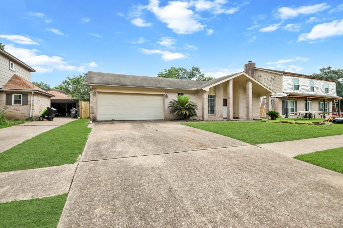 Photo of 6919 River Mill Drive