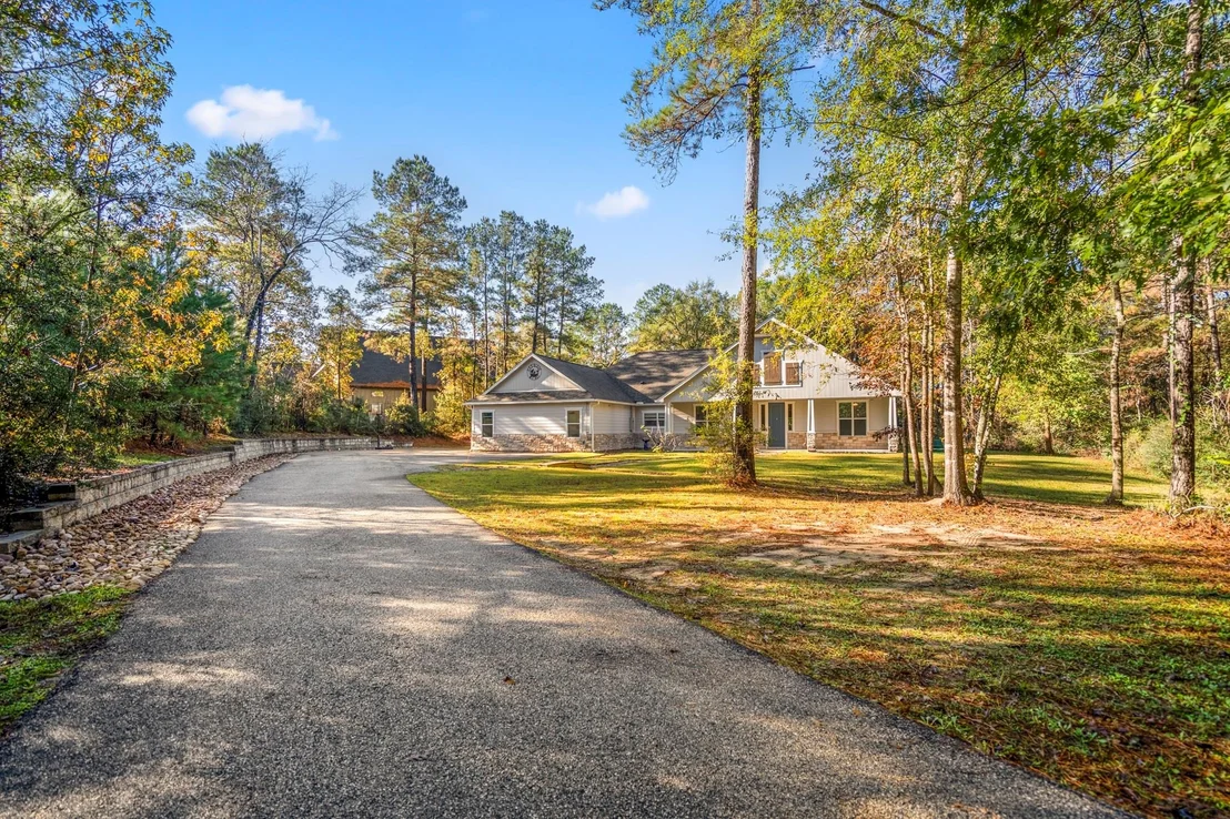 Photo of 120 Ebner Lake Front Drive