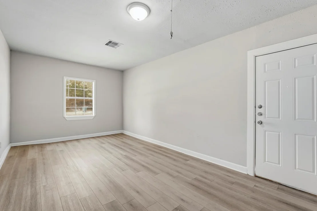 Photo of 2401 Windsor Lane