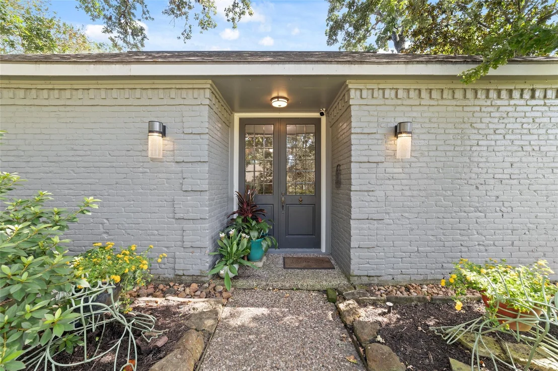 Photo of 10823 Dunbrook Drive