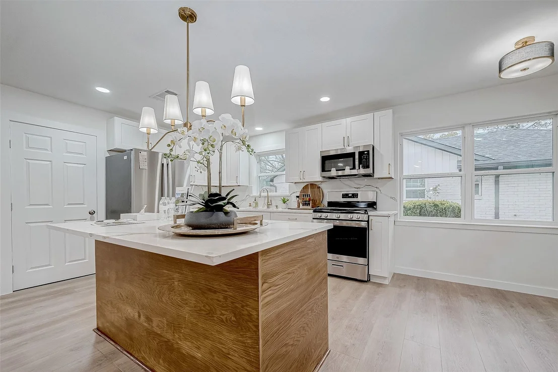 Photo of 2607 Moss Hill Drive