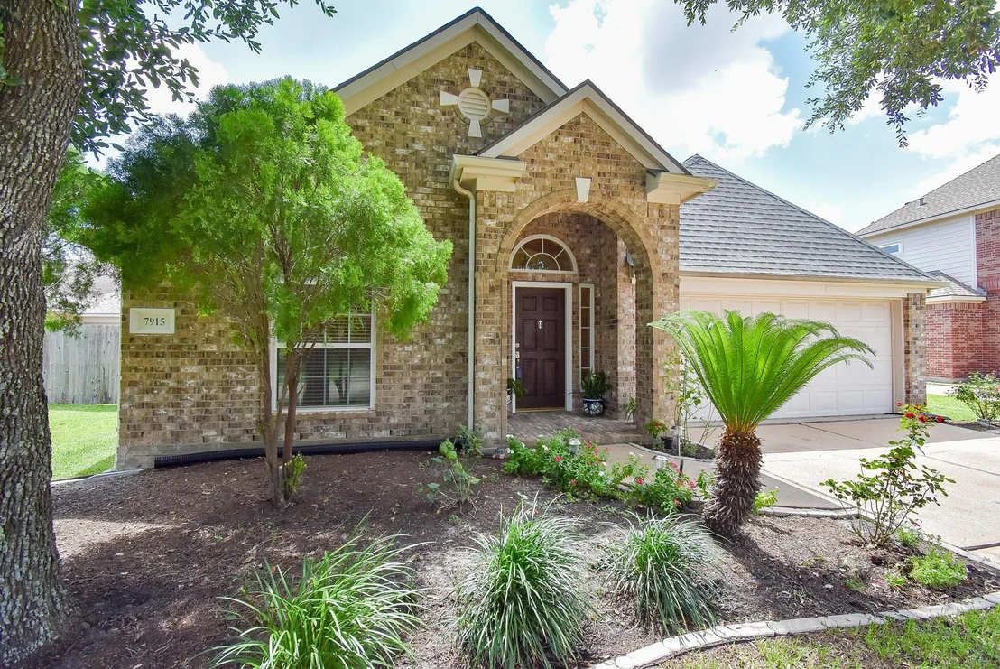 Photo of 7915 Fall Hollow Drive