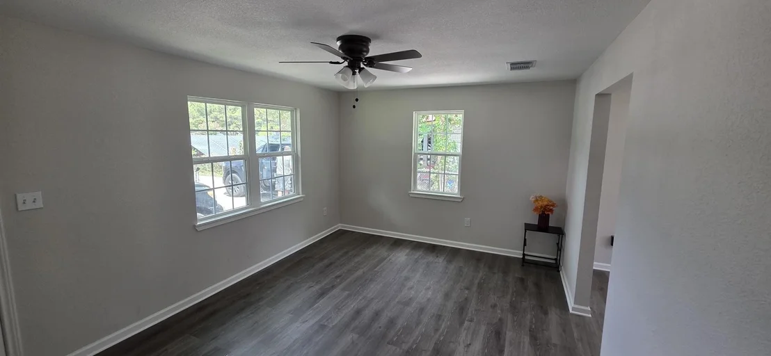 Photo of 5910 Velma Lane